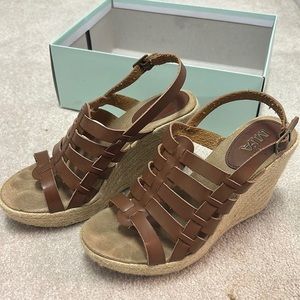 Girl MIA brown wedges 9